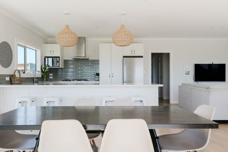 Photo of property in 28 Tama Road, Riversdale Beach, Masterton, 5872