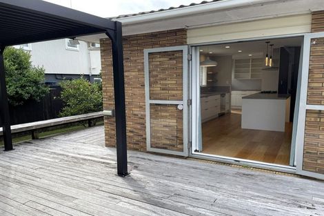 Photo of property in 106 Sturges Road, Henderson, Auckland, 0612