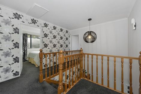 Photo of property in 9 Jersey Place, Grandview Heights, Hamilton, 3200