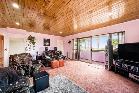 Photo of property in 7 Fairway Avenue, Red Beach, 0932