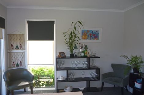 Photo of property in 14 Malbec Place, Huapai, Kumeu, 0810