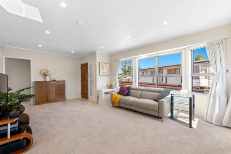 Photo of property in 12 Hope Farm Avenue, Pakuranga Heights, Auckland, 2010