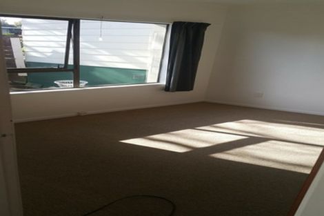 Photo of property in 4/448 Glenfield Road, Glenfield, Auckland, 0629