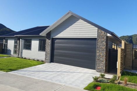 Photo of property in 1 Te Ara O Roimata, Wainuiomata, Lower Hutt, 5014