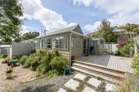 Photo of property in 12 Cambrian Street, Churton Park, Wellington, 6037