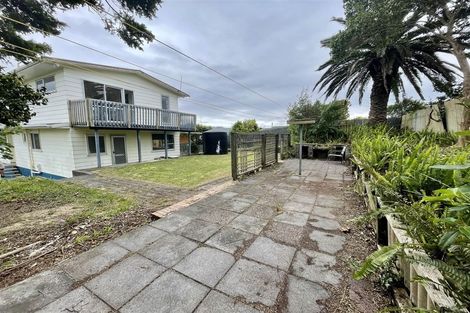 Photo of property in 18 Pankhurst Place, Sunnyvale, Auckland, 0612