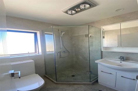 Photo of property in 9/1 Sylvan Crescent, Te Atatu South, Auckland, 0610