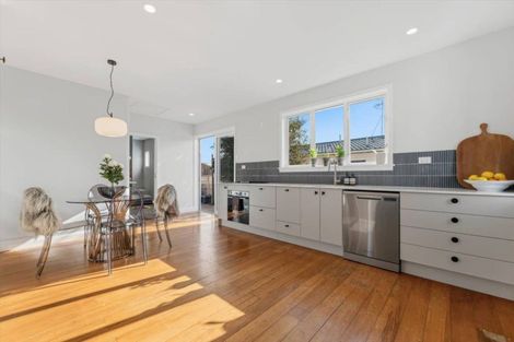 Photo of property in 11 Puriri Avenue, Te Puke, 3119