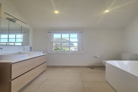 Photo of property in 66 Simla Crescent, Khandallah, Wellington, 6035