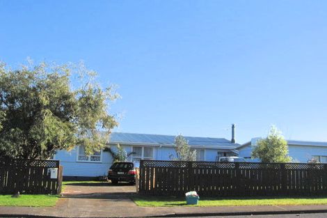 Photo of property in 3 Cargill Street, Papakura, 2110