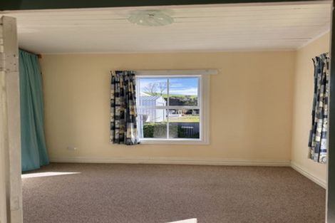 Photo of property in 225 Bridge Street, Eltham, 4322