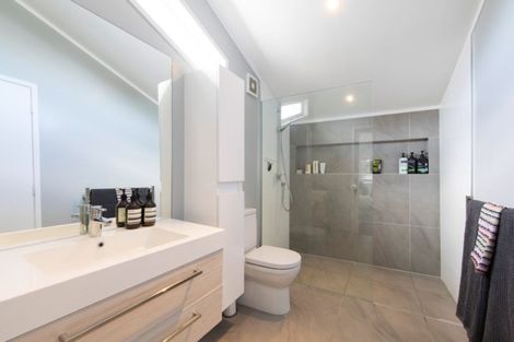 Photo of property in 19 Martin Avenue, Beckenham, Christchurch, 8023