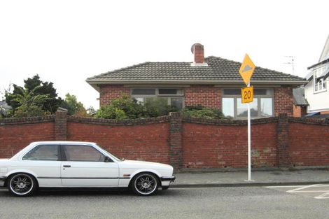 Photo of property in 1-4/35 Trafalgar Street, Maori Hill, Timaru, 7910