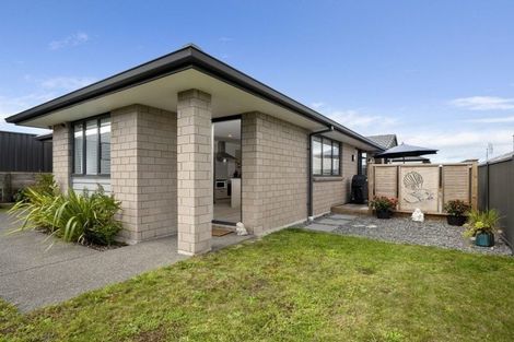 Photo of property in 72 Sentinel Avenue, Omokoroa, 3114