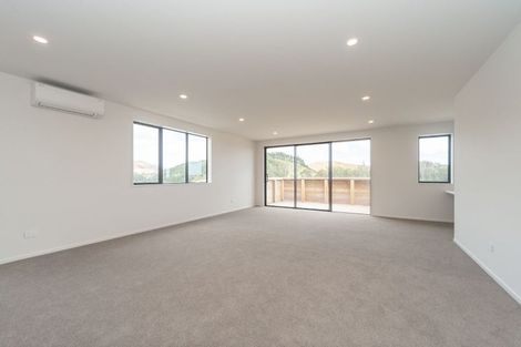 Photo of property in 47 Oakum Road, Whitby, Porirua, 5024