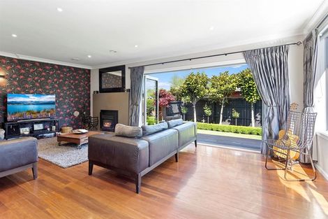 Photo of property in 2 Guinness Crescent, Ilam, Christchurch, 8041