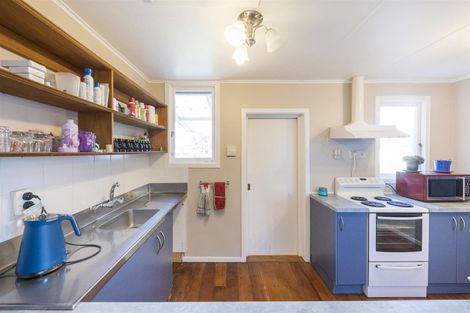 Photo of property in 17 Carthew Street, Feilding, 4702