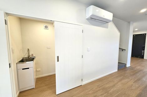 Photo of property in 5 Yellow Pear Lane, Karaka, 2578