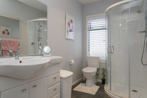 Photo of property in 17 Vaucluse Drive, Nukuhau, Taupo, 3330