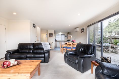 Photo of property in 25b Gardner Avenue, New Lynn, Auckland, 0600