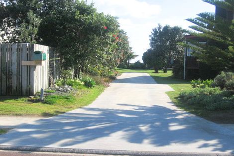 Photo of property in 292 Kenwood Drive, Matarangi, Whitianga, 3592