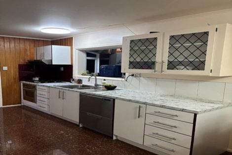 Photo of property in 99 Stottholm Road, Titirangi, Auckland, 0604