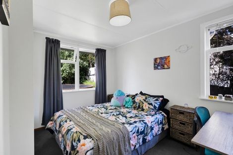 Photo of property in 13 Brixham Place, Merrilands, New Plymouth, 4312