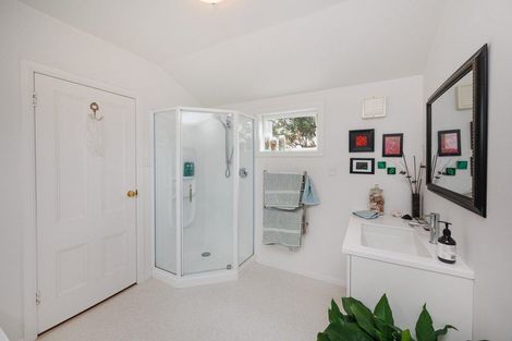 Photo of property in 21 Signal Street, Marton, 4710