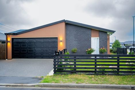 Photo of property in 25 Arabella Crescent, Yaldhurst, Christchurch, 8042