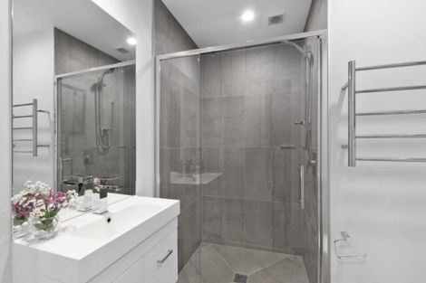 Photo of property in 10 Carder Court, Hobsonville, Auckland, 0618