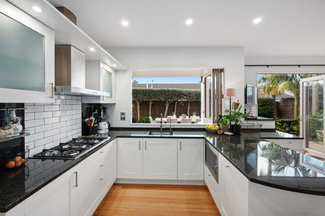 Photo of property in 1/13 Milford Road, Milford, Auckland, 0620