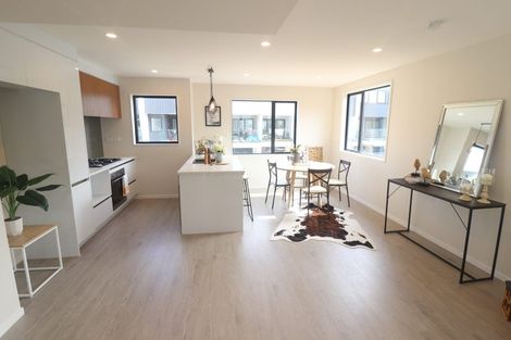 Photo of property in 16/5 Perekia Street, Albany, Auckland, 0632