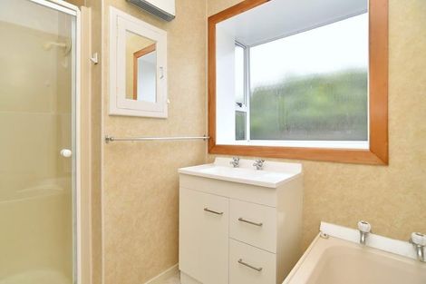 Photo of property in 184 Withells Road, Avonhead, Christchurch, 8042