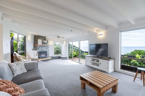 Photo of property in 1 Haunui Way, Pukerua Bay, 5026