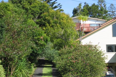 Photo of property in 20 Newhaven Terrace, Mairangi Bay, Auckland, 0630