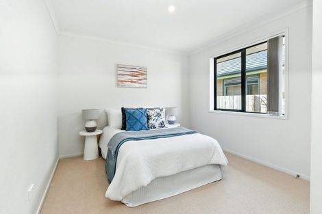 Photo of property in 24 Kowi Lakes Drive, One Tree Point, 0118