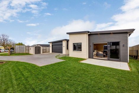 Photo of property in 10 Kapua Crescent, Rototuna North, Hamilton, 3210