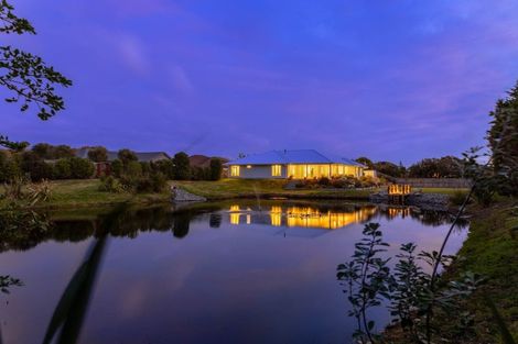 Photo of property in 32a Titoki Road, Waikanae Beach, Waikanae, 5036