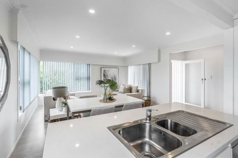 Photo of property in 1/344 Lake Road, Hauraki, Auckland, 0622