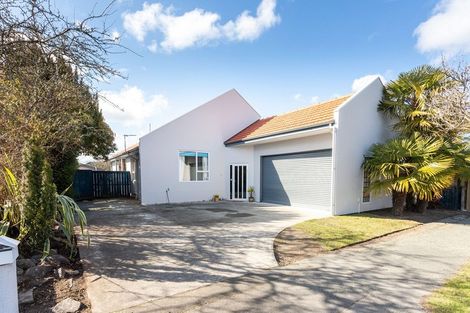 Photo of property in 12 Sledmere Street, Burnside, Christchurch, 8053
