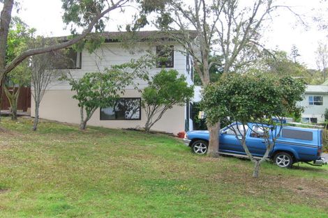 Photo of property in 2/4 Tallington Crescent, Torbay, Auckland, 0630