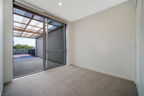 Photo of property in 64b Crestview Rise, Papakura, 2110