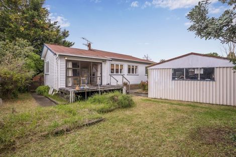 Photo of property in 11 Atarau Grove, Paraparaumu, 5032