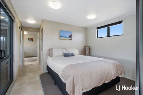 Photo of property in 12 Breaker's Crescent, Waihi Beach, 3611