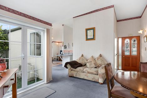 Photo of property in 2 Kings Avenue, South Dunedin, Dunedin, 9012