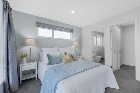 Photo of property in 5 Gilders Grove, Heathcote Valley, Christchurch, 8022