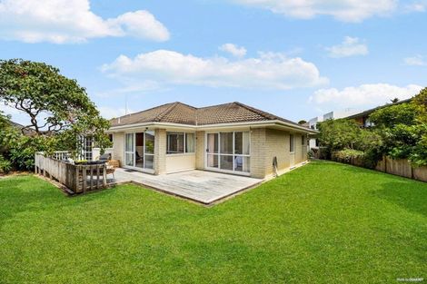 Photo of property in 9 Javelin Place, West Harbour, Auckland, 0618