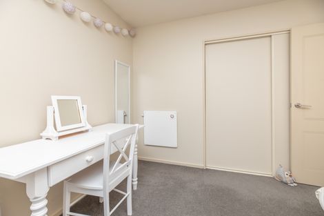 Photo of property in 10 Harrys Way, Redwood, Christchurch, 8051