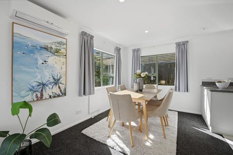 Photo of property in 1/4 Knott Road, Stanmore Bay, Whangaparaoa, 0932