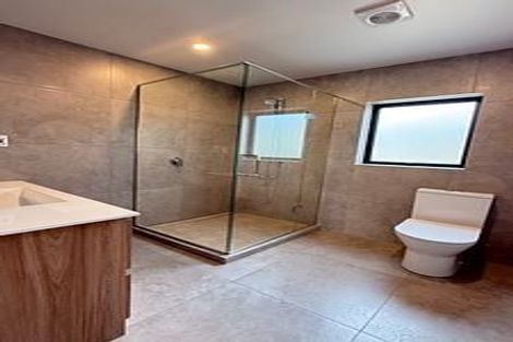 Photo of property in 86a Tiriwa Drive, Massey, Auckland, 0614